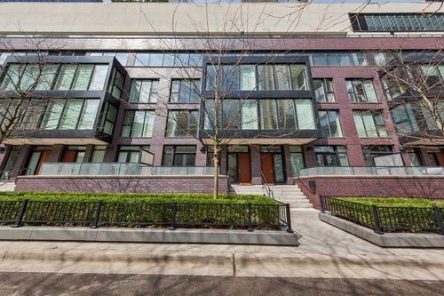 198-198 Park Dr, Chicago, IL, 60601-7590 | Card Image