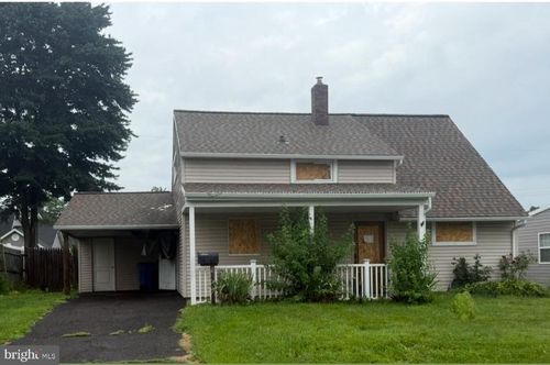 16 Greenbrier Rd, LEVITTOWN, PA, 19057-3306 | Card Image