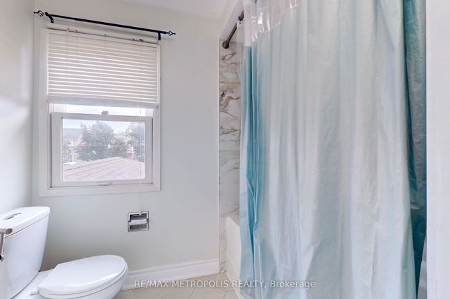 11 Noake Cres, House other with 3 bedrooms, 3 bathrooms and 4 parking in Ajax ON | Image 33