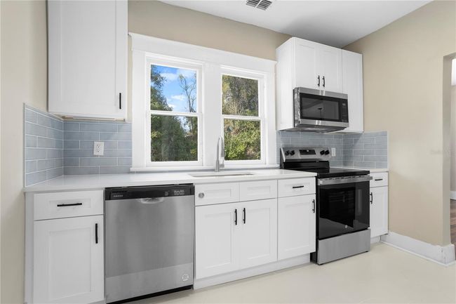 202 W Division St, House other with 2 bedrooms, 1 bathrooms and null parking in DELAND FL | Image 18