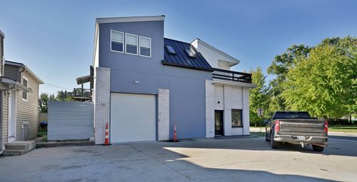 1026 State St, Port Huron, MI, 48060-3063 | Card Image