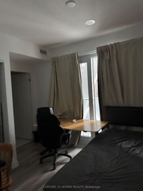 1528-230 Master Bedroom Street, Toronto, ON, M5T1T4 | Card Image