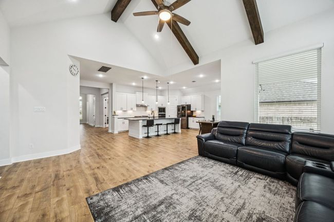 4217 Basilone Dr, House other with 3 bedrooms, 3 bathrooms and 4 parking in Pflugerville TX | Image 4
