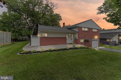 439 Burns Dr, SPRINGFIELD, PA, 19064-1706 | Card Image