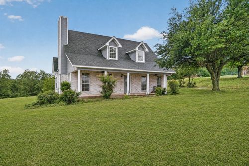 4697 Holbrook Rd, Springtown, TX, 76082-3264 | Card Image