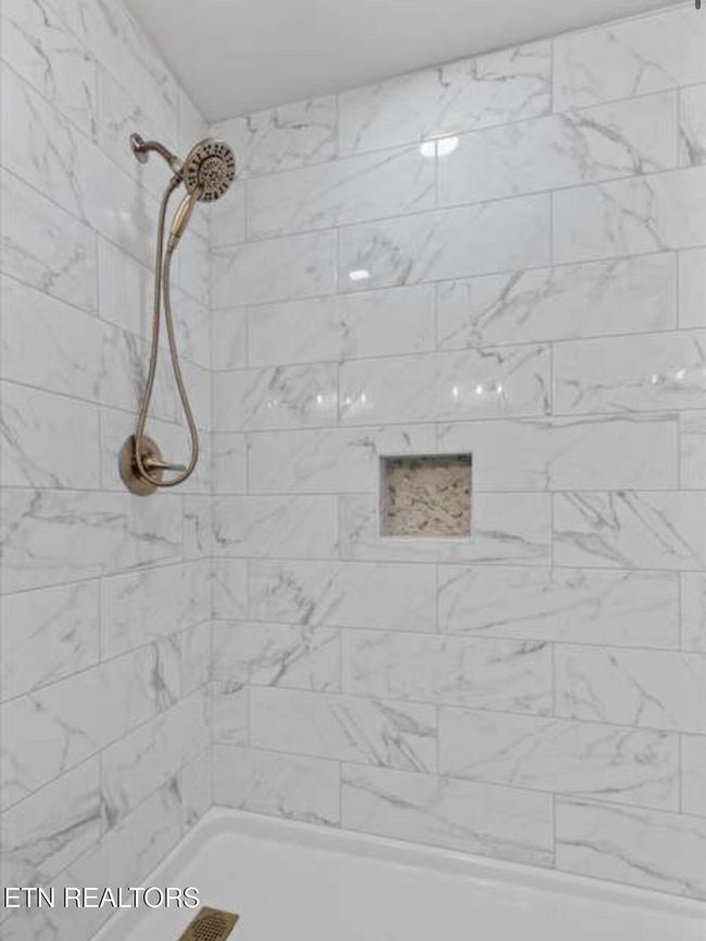 2021 3 Rd Rd, House other with 3 bedrooms, 2 bathrooms and null parking in Knoxville TN | Image 15