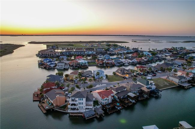 15349 Key Largo Ct, House other with 3 bedrooms, 3 bathrooms and null parking in Corpus Christi TX | Image 34
