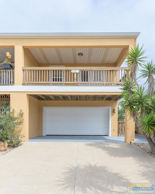 a-204 W Cora Lee Dr, South Padre Island, TX, 78597-7515 | Card Image