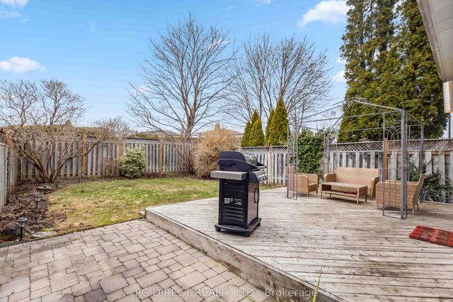1950 Bowler Dr, House attached with 3 bedrooms, 2 bathrooms and 1 parking in Pickering ON | Image 21