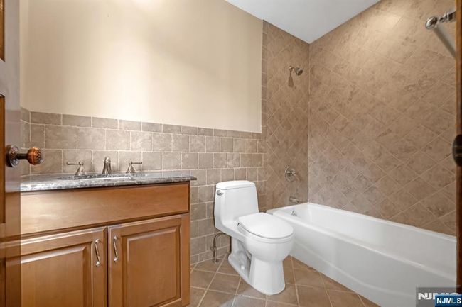 10 Fox Ter, House other with 6 bedrooms, 8 bathrooms and null parking in Cliffside Park NJ | Image 38