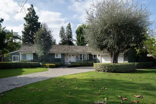 1222 W Sharon Rd, Santa Ana, CA, 92706-1537 | Card Image