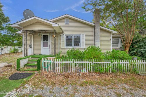 100 Williams Love Grove Ch Rd, Hampstead, NC, 28443-2317 | Card Image