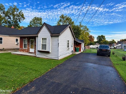 921 E Mt Morris Street, Mt Morris, MI, 48458 | Card Image