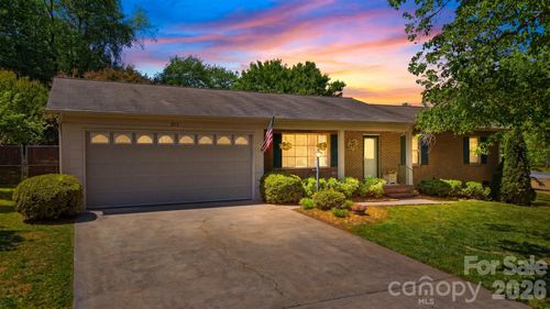 513 Bost Rd, Morganton, NC, 28655-8014 | Card Image