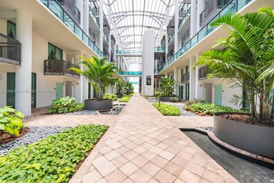 108 - 6000 Collins Ave, Condo with 3 bedrooms, 2 bathrooms and null parking in Miami Beach FL | Image 1