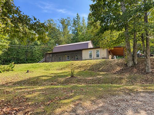 2060 Deer Creek Rd, Linden, TN, 37096-5306 | Card Image