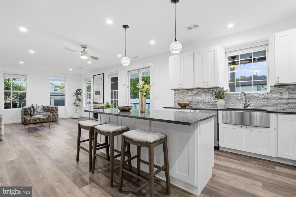 Residential in FALLS CHURCH 4
