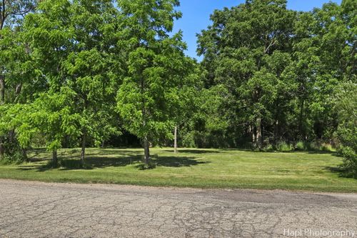 40575 N Terry Ln, Antioch, IL, 60002-8008 | Card Image