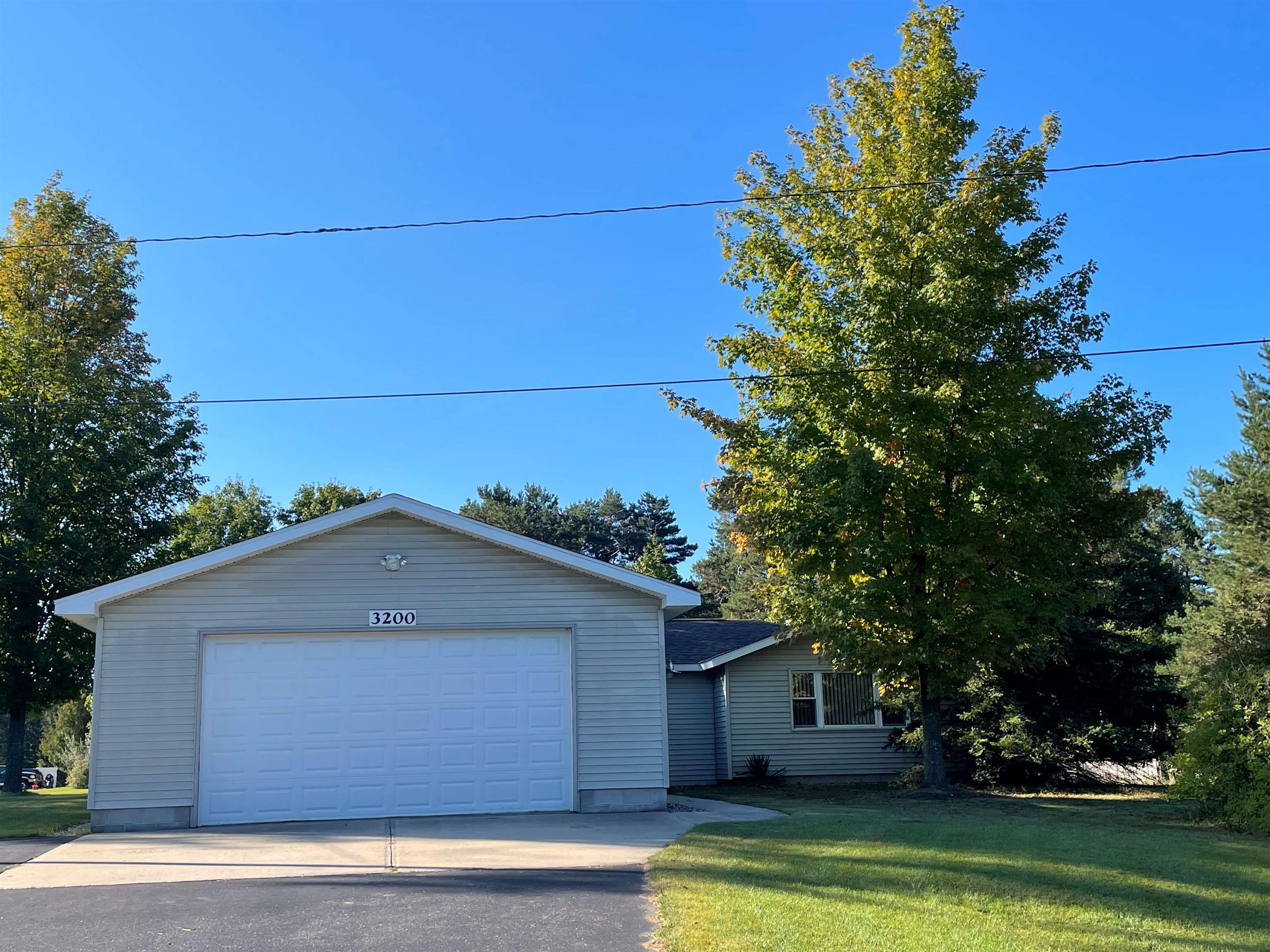 Hammond Rd, Traverse City, MI 49686