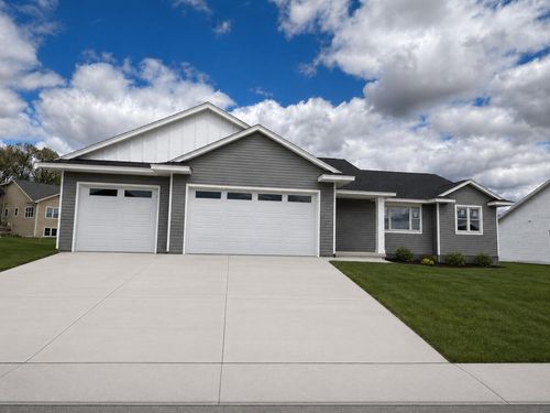 277 Southern Dr, Holmen, WI, 54636-7402 | Card Image