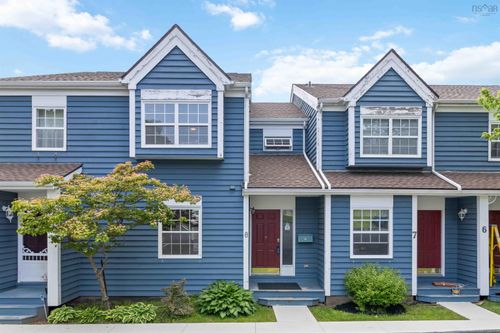 8 Collins Grove Ridge, Dartmouth, NS, B2W5Y2 | Card Image