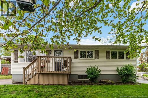 10 Manchester Cres, Riverview, NB, E1B3G4 | Card Image