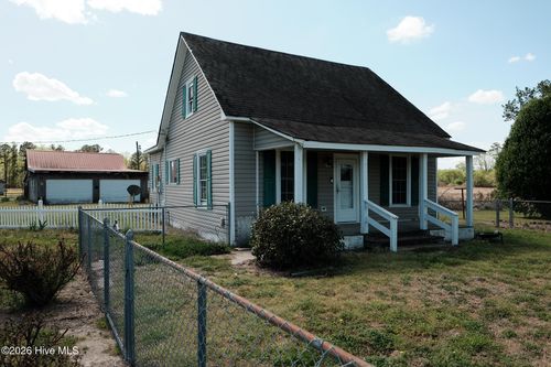 697 Okisko Rd, Elizabeth City, NC, 27909-7205 | Card Image