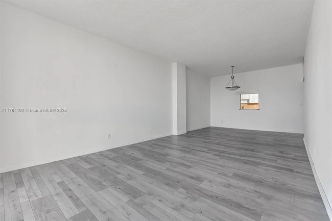 24 - 19380 Collins Ave, Condo with 1 bedrooms, 1 bathrooms and null parking in Sunny Isles Beach FL | Image 11