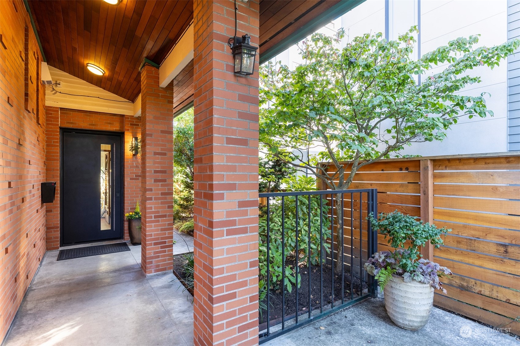 15th Ave, Seattle, WA 98112