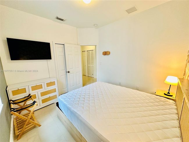 10886 Sw 242 Nd St, House other with 4 bedrooms, 2 bathrooms and null parking in Homestead FL | Image 29