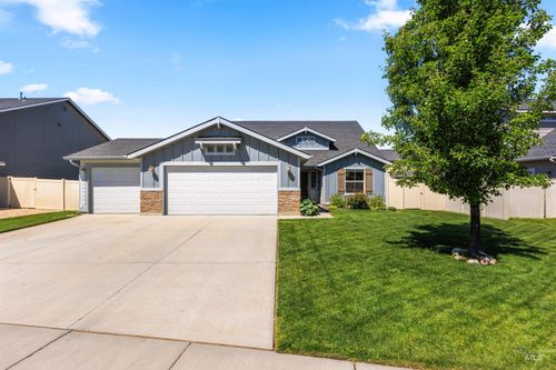 929 N Union Way, Star, ID, 83669-5989 | Card Image