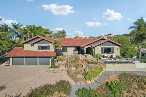 2073 Elevado Rd, Vista, CA, 92084-2811 | Card Image