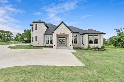 2209 Joe Will Dr, College Station, TX, 77845-2445 | Card Image