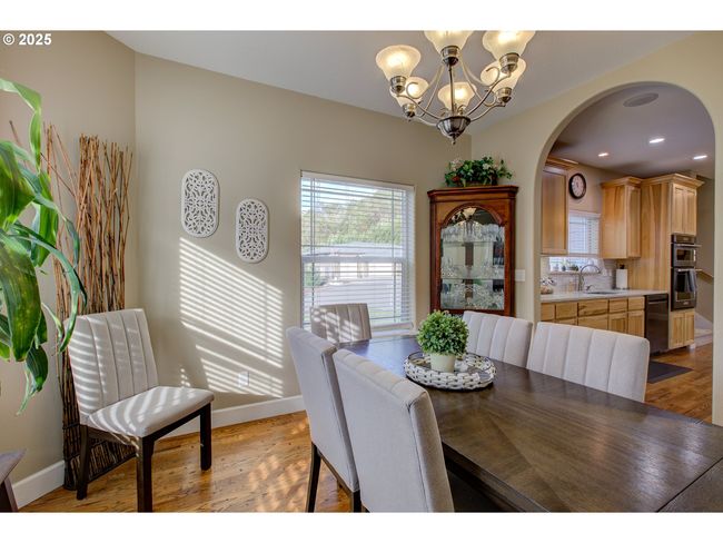 459 Oak Valley Loop, House other with 4 bedrooms, 4 bathrooms and 3 parking in Winchester OR | Image 10