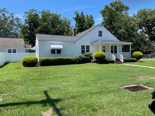 140 S Dunn St, Angier, NC, 27501-9260 | Card Image