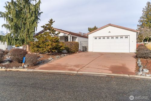 935 Sunrise Dr, Manson, WA, 98831-9576 | Card Image