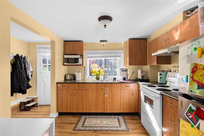 3935 Tudor Ave, House other with 4 bedrooms, 3 bathrooms and 2 parking in Saanich BC | Image 25