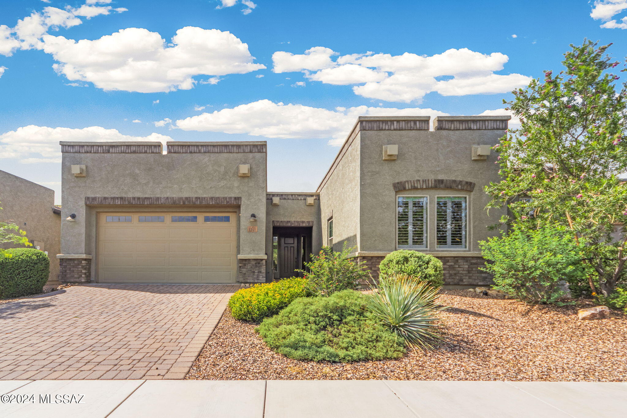Mariposa Lily Dr, Tucson, AZ 85755