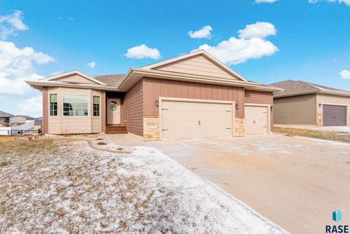 9520 W Keyrell Cir Circle, Sioux Falls, SD, 57106 | Card Image