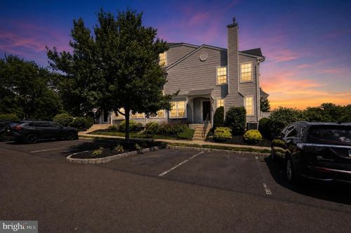 201-327 Eagle Ct, JAMISON, PA, 18929-1791 | Card Image
