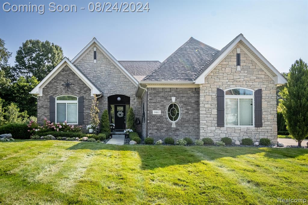 Westwood Cir, Clarkston, MI 48348 #1