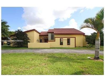 9785 Sw 64th St, House other with 7 bedrooms, 5 bathrooms and null parking in Miami FL | Image 1