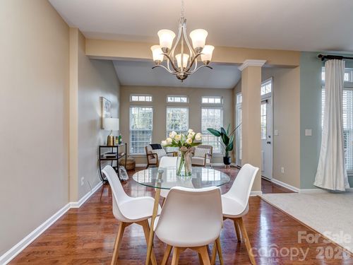 5922 Union Pacific Ave, Charlotte, NC, 28210-4489 | Card Image