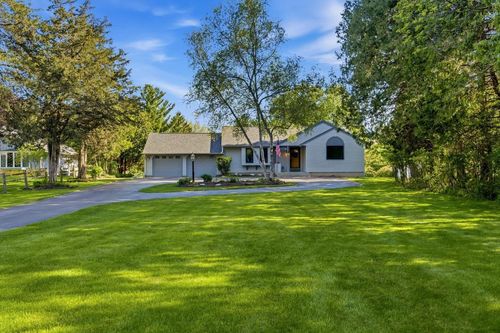 3519 Nagawicka Road, Delafield, WI, 53029 | Card Image