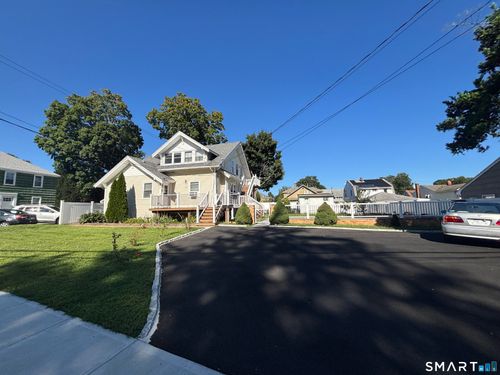 16 Hayes Dr, Milford, CT, 06460-4131 | Card Image