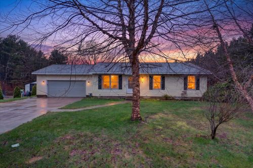 18177 Yuma Ct, Spring Lake, MI, 49456-9437 | Card Image