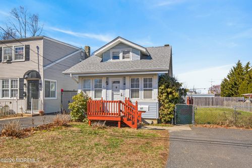 87 W Concourse, Keyport, NJ, 07735-5317 | Card Image