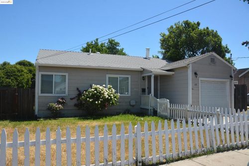 115 Enes Ave, Bay Point, CA, 94565-3115 | Card Image