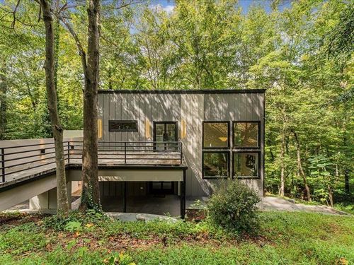 1153 Dawn View Ln Nw, Atlanta, GA, 30327-1303 | Card Image