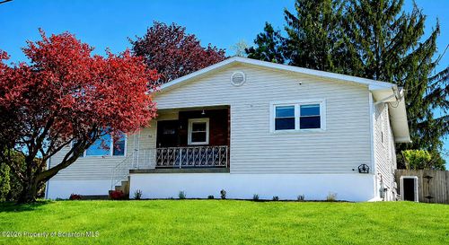 92 W Swallow St, Olyphant, PA, 18447-1736 | Card Image